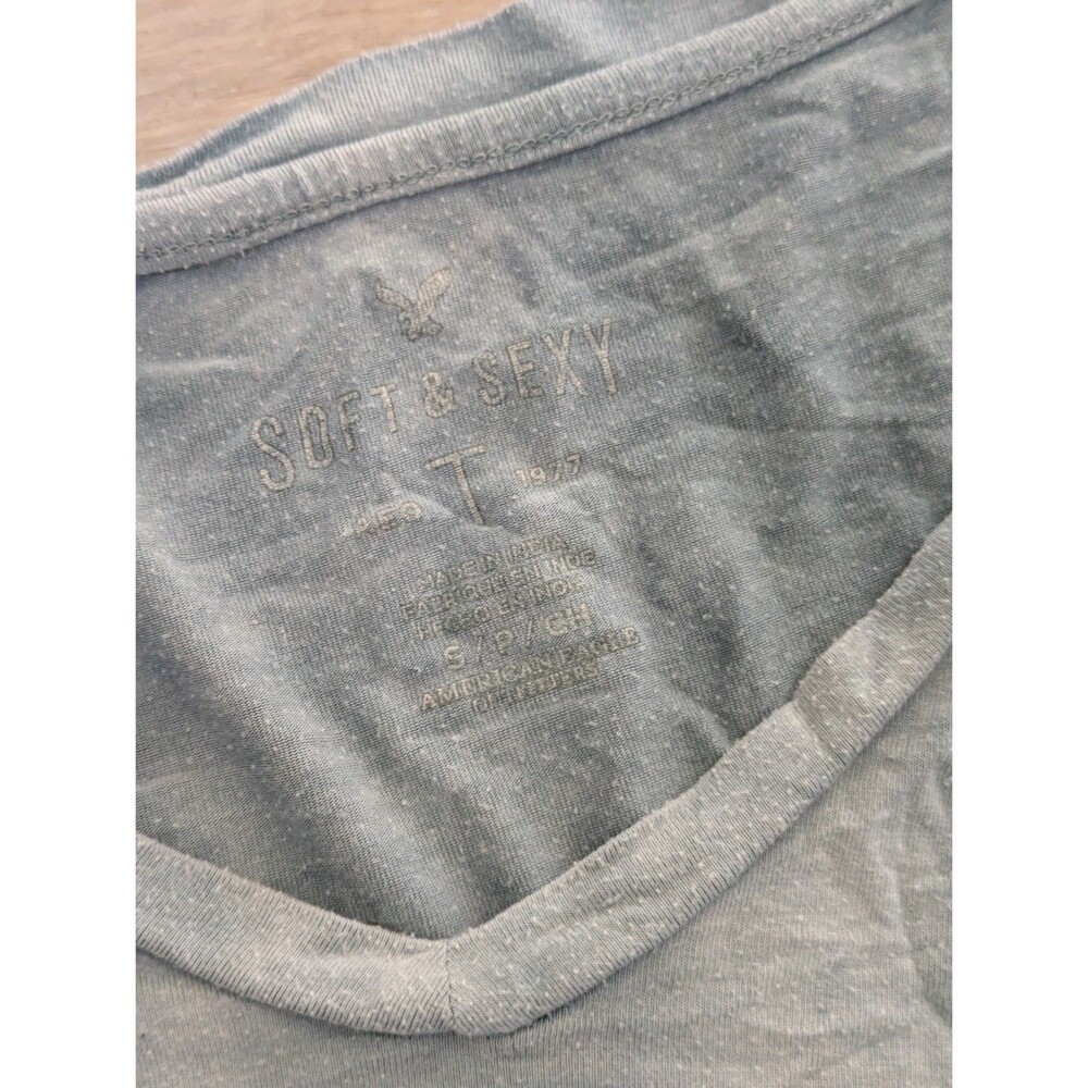 Soft and Sexy American Eagle Long Sleeve V Neck T Shirt Blue size S - Picture 2 of 7